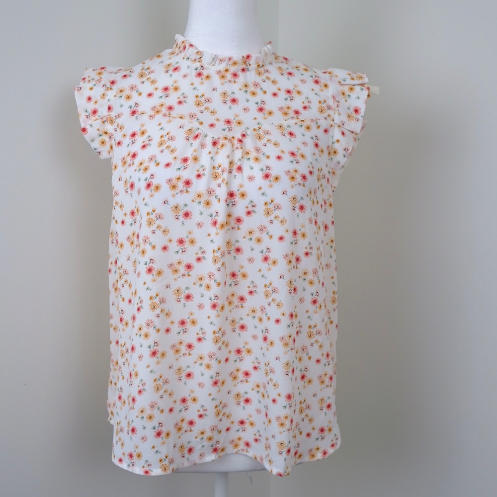 Monteau Los Angeles Ruffle Neck Floral Flutter Sleeve Top, NWT, Size M